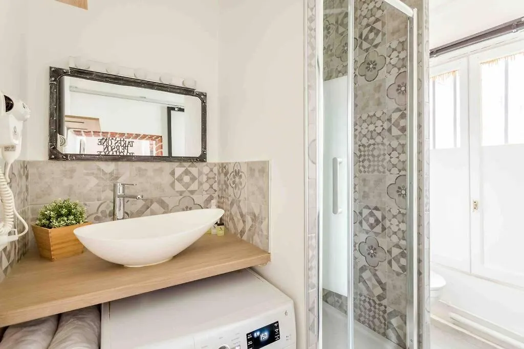 Apartment M2- Modern Loft In Le Marais, Bright And Comfortable Paris