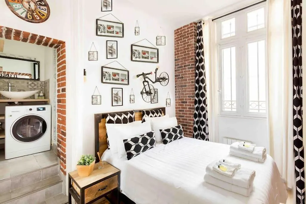 M2- Modern Loft In Le Marais, Bright And Comfortable Paris France